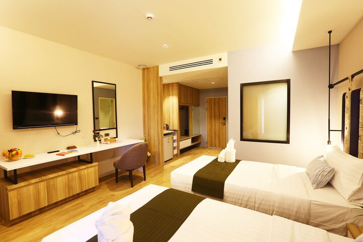 Room 15 of 121