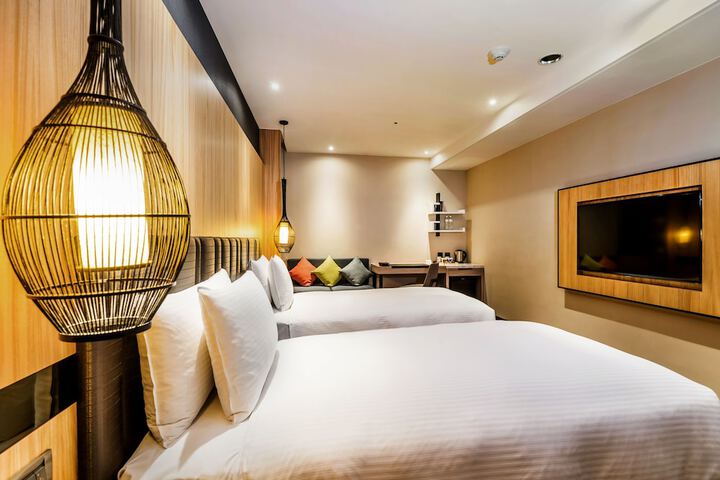 Room 14 of 50