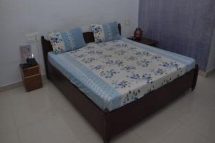 Room 5 of 5