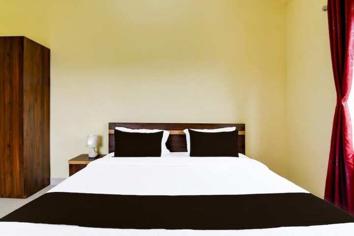 Room 3 of 9