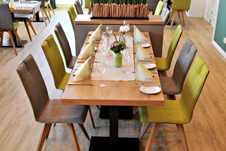 Dining 42 of 92