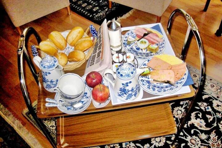 Breakfast/Coffee Service 35 of 44