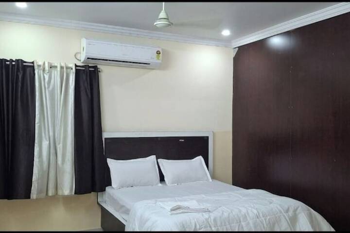 Room 20 of 36