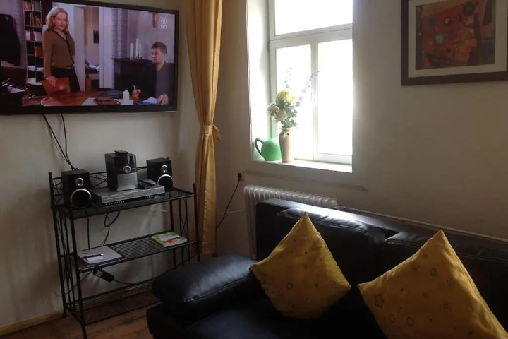 Room 6 of 24