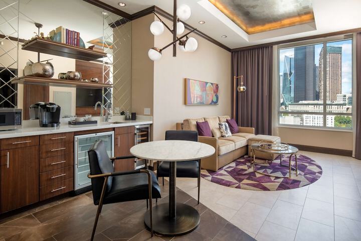 Private kitchenette
