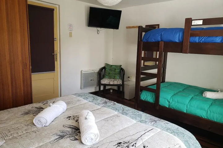 Room 5 of 33