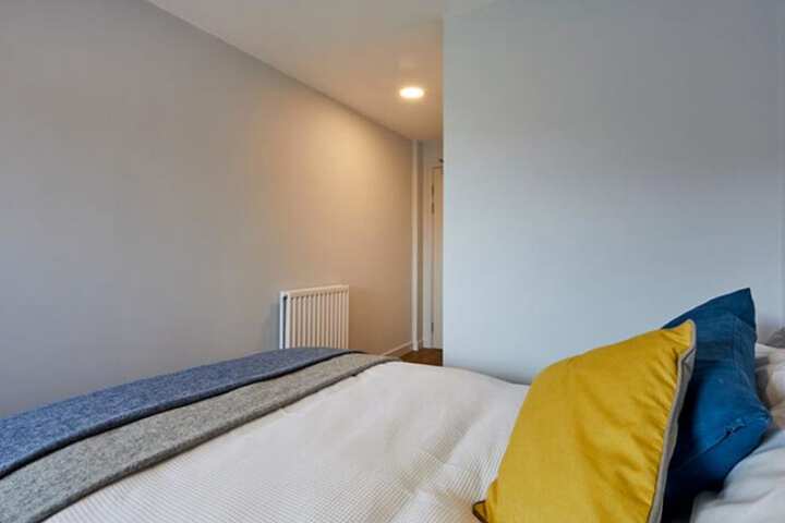 Room 10 of 17