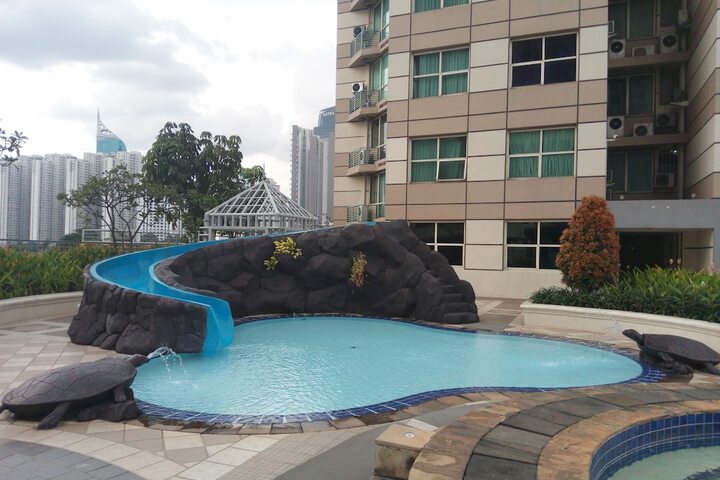 Hotel Pool