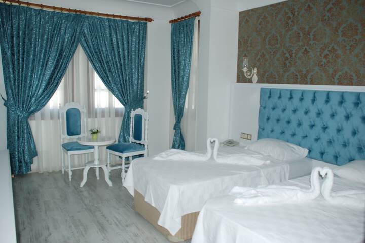 Room 14 of 115