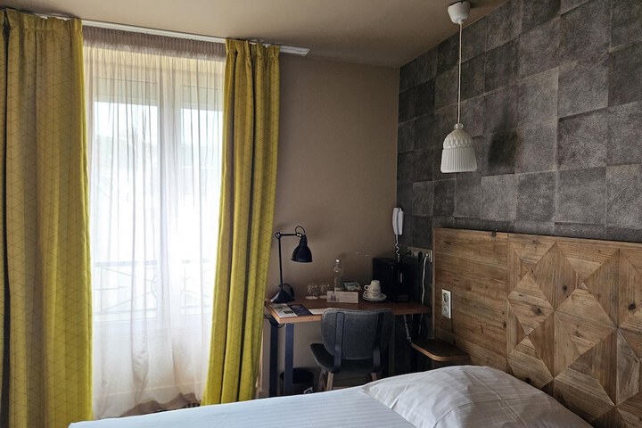 Room 45 of 80