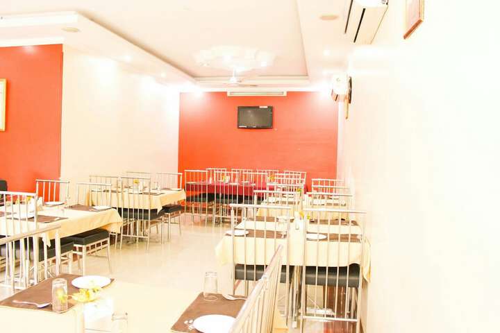 Dining 14 of 27