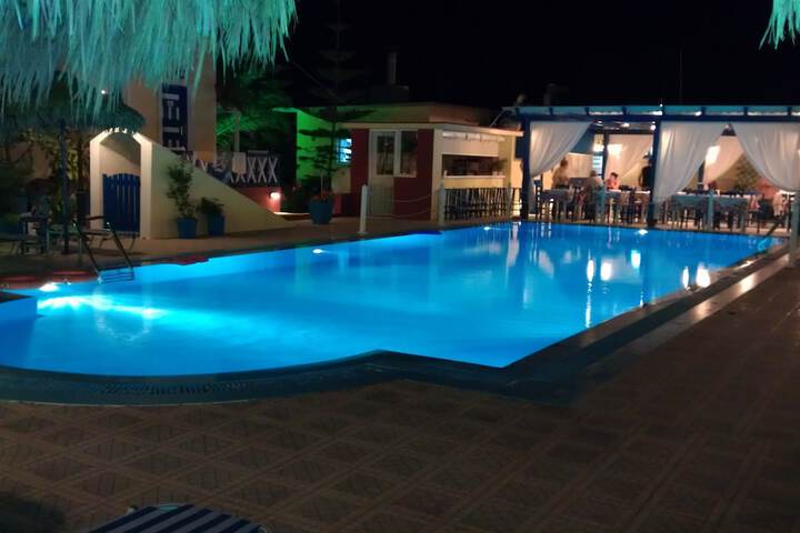 Pools & Facilities