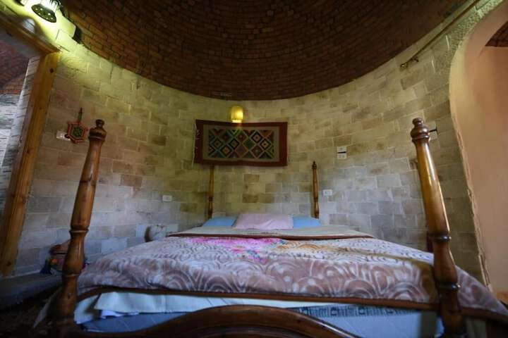 Room 20 of 96