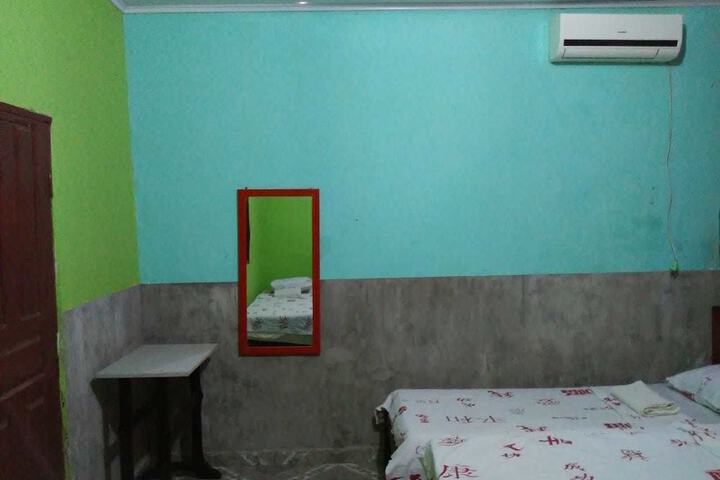 Room 4 of 23