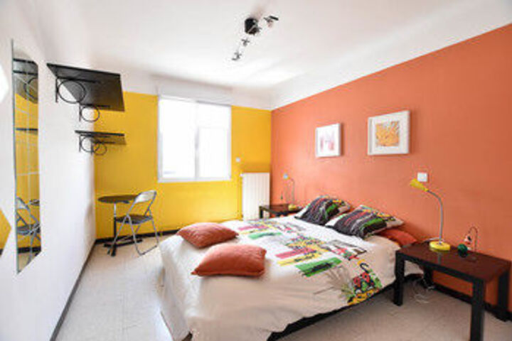 Room 4 of 19