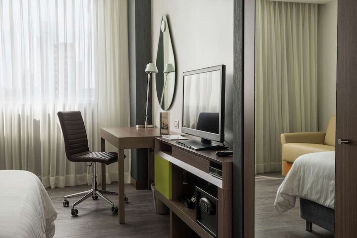 Room 10 of 61