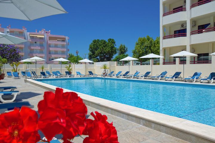 Pool Hotel