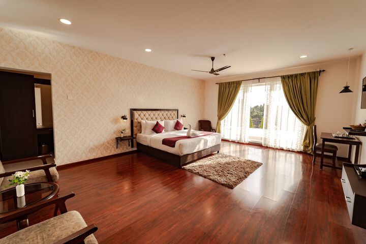 Room 9 of 37