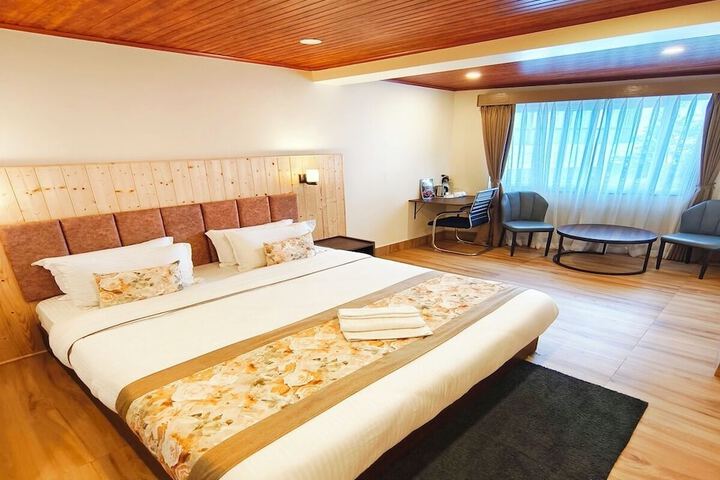 Room 21 of 28