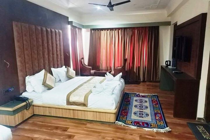Room 11 of 39