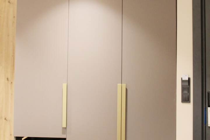 Room 5 of 27