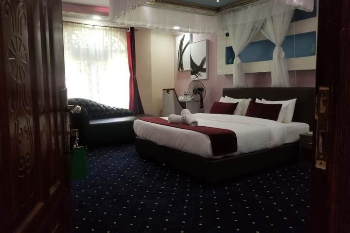 Room 28 of 62