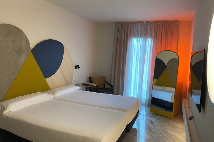 Room 67 of 265