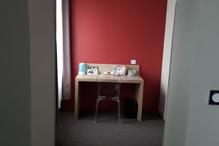 Room 13 of 46