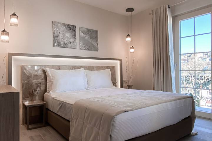 Room 10 of 150