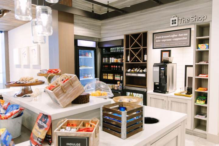 Snack bar