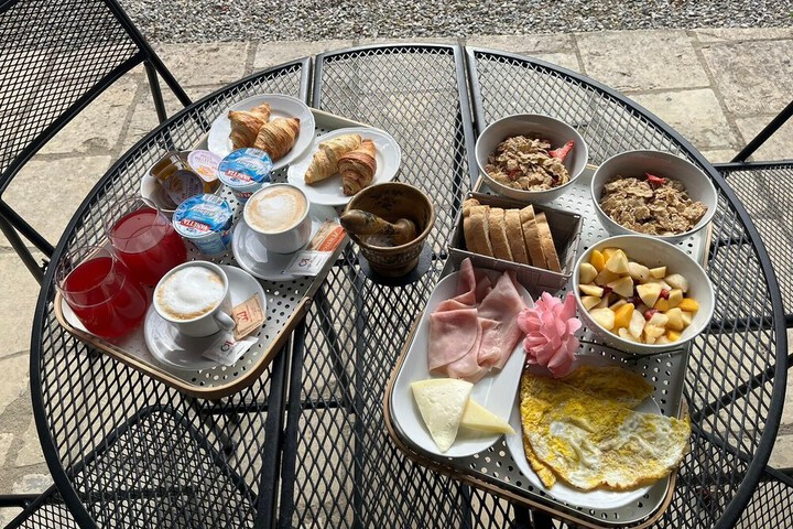 Breakfast/Coffee Service 14 of 22