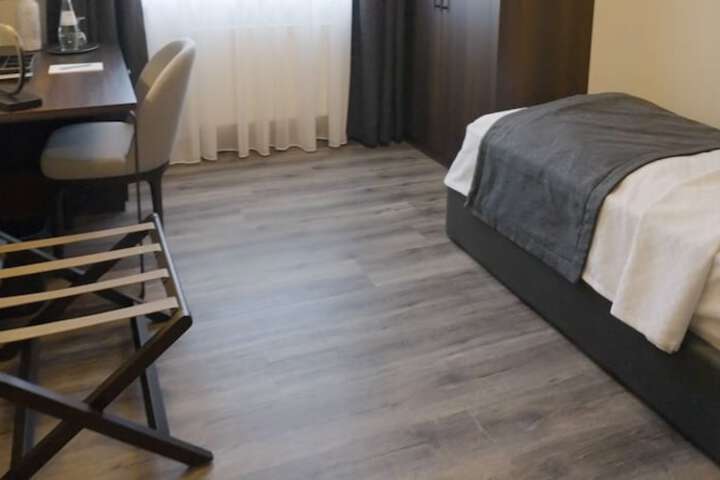 Room 14 of 24