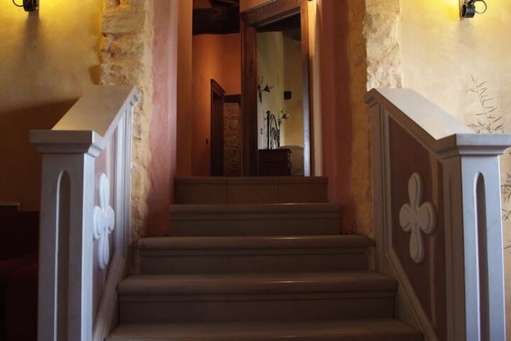 Hotel 2 of 96