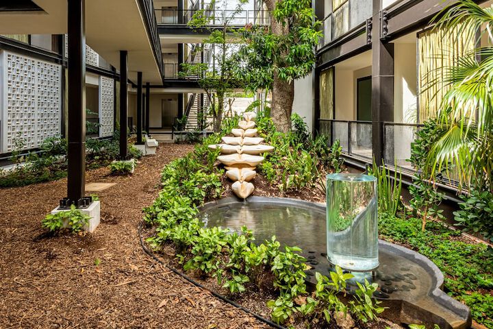 Hotel Exterior 64 of 73