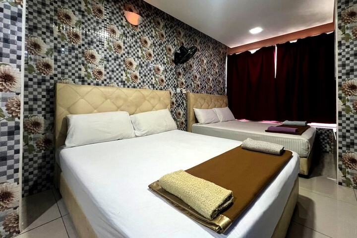 Room 12 of 24