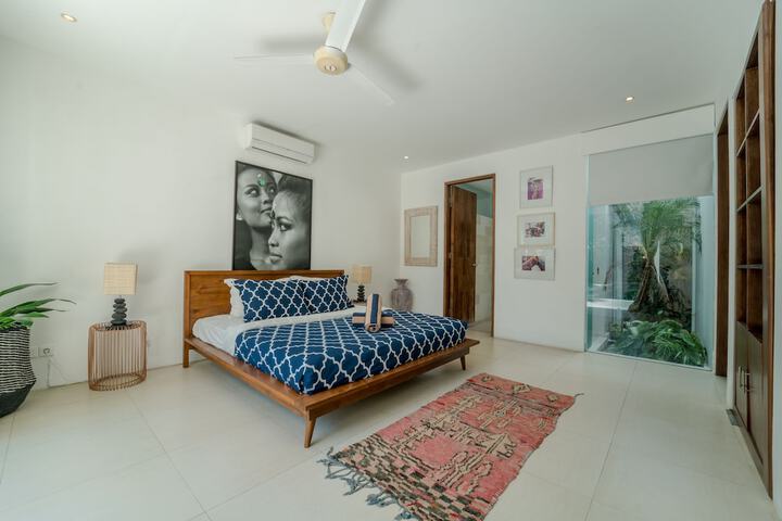 Room 9 of 39