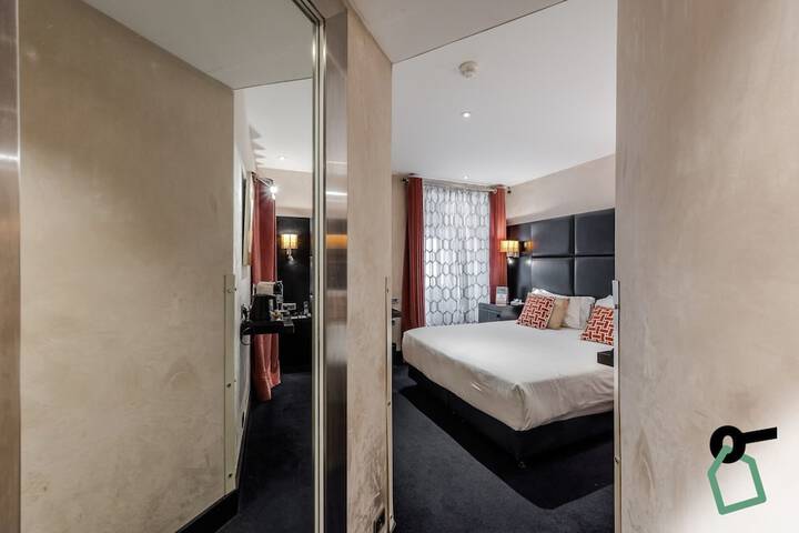 Room 20 of 71