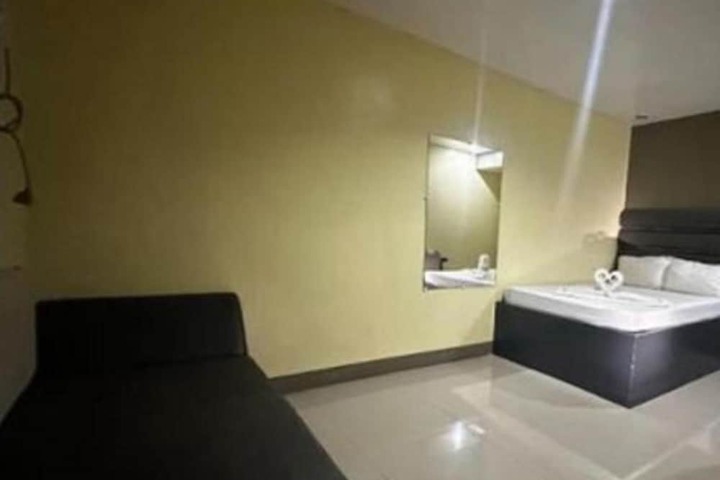 Room 20 of 40