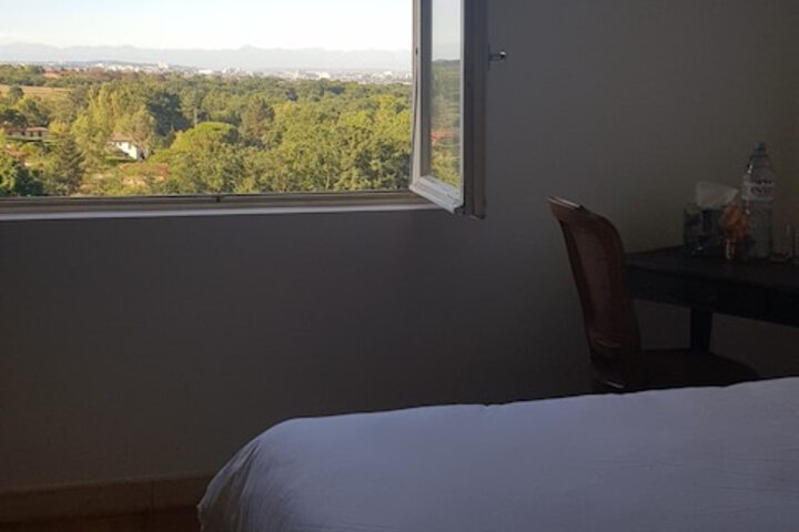 Room 8 of 13