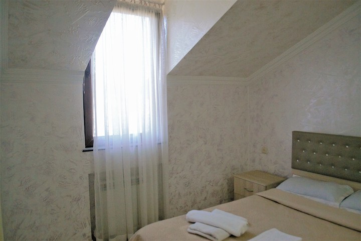 Room 58 of 66