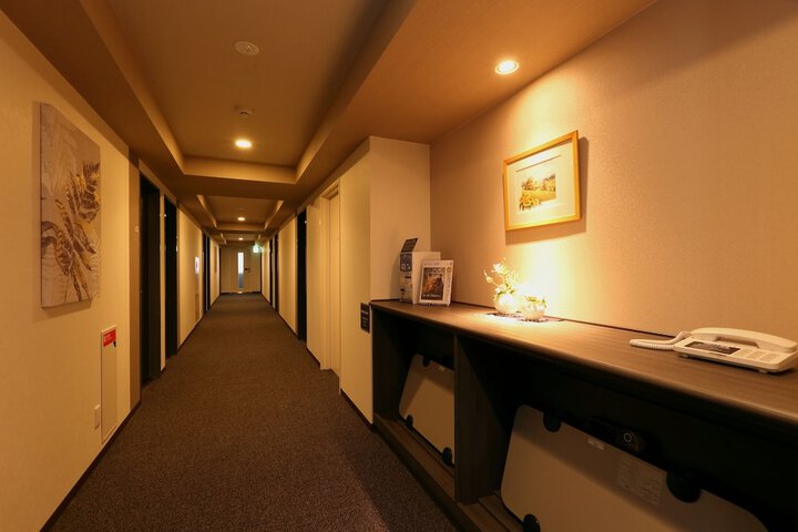 Ballroom/Hall 30 of 36