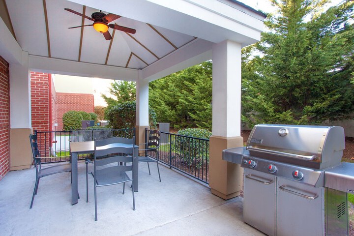 BBQ/picnic area