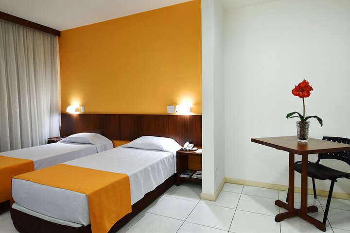 Room 27 of 52