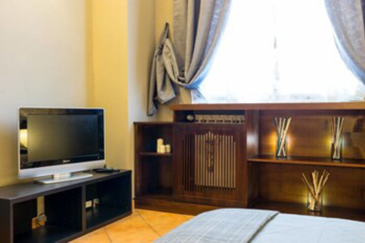 Room 13 of 34