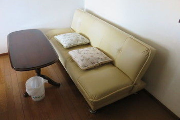 Room 25 of 28