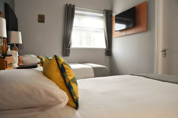 Room 16 of 38