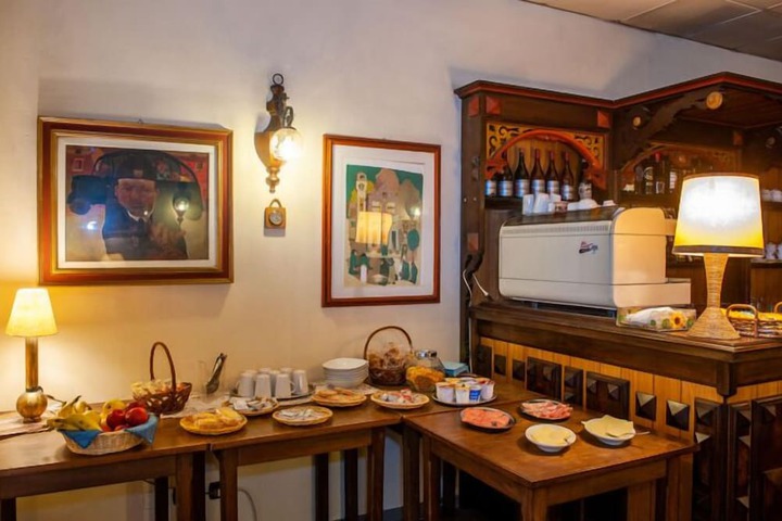 Breakfast/Coffee Service 19 of 58