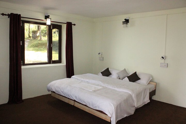 Room 18 of 32