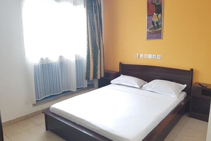Room 6 of 40