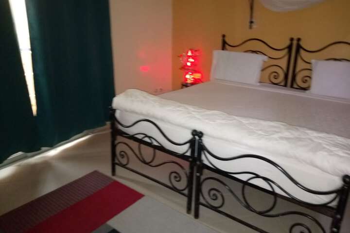Room 12 of 49